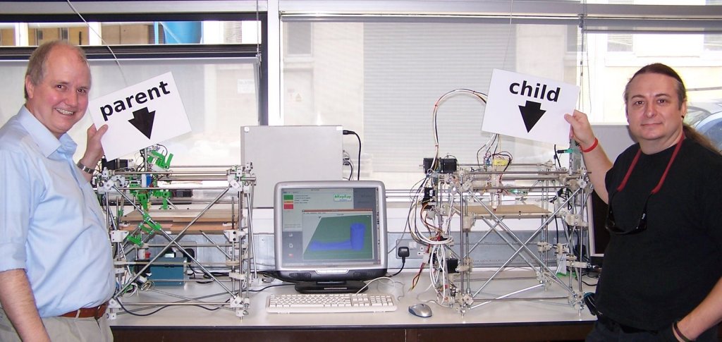 Adrian Bowyer (right) and Vik Olliver (left) with the first self-replicated 3D printer